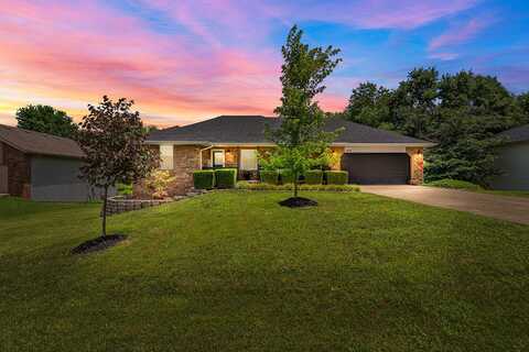 2602 S 15th Avenue, Ozark, MO 65721