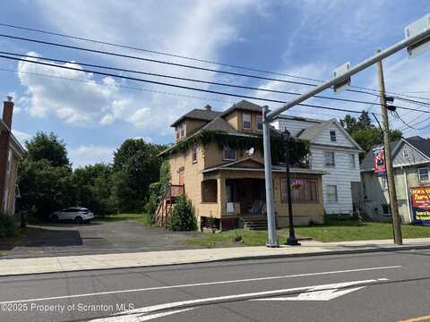813-815 Main Street, Dickson City, PA 18519
