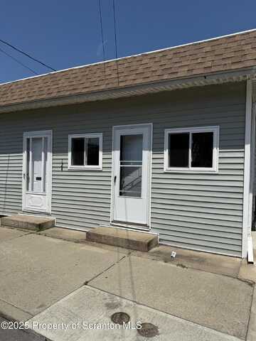 124 Delaware Avenue, Olyphant, PA 18447