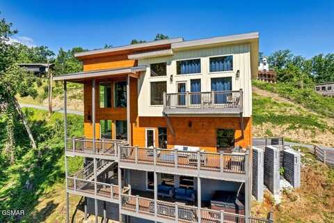 850 Chestnut Drive, Gatlinburg, TN 37738