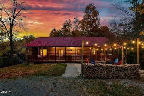 1027 Franklin Lane, Sevierville, TN 37876