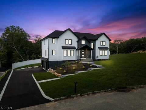 91 Heritage Dr, West Milford, NJ 07480