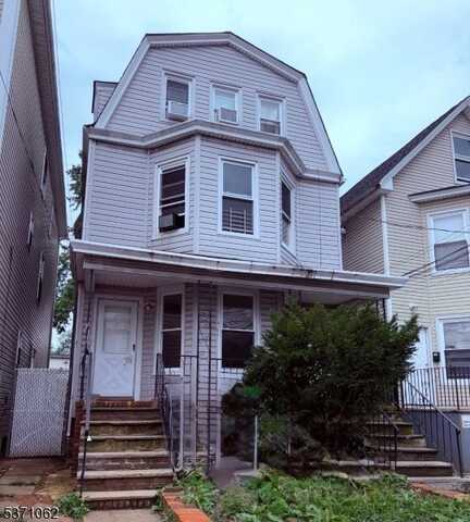 1060 Bond St, Elizabeth, NJ 07201