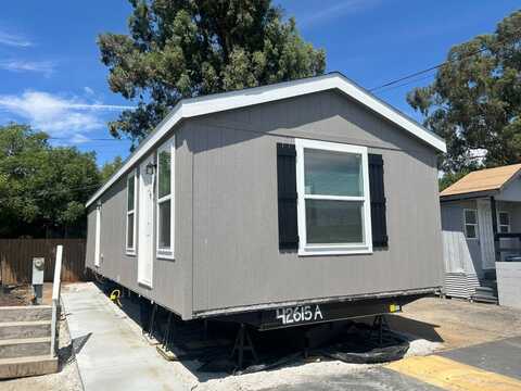 1490 East 6th Street, Beaumont, CA 92223