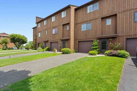 56 Metro Vista Dr, Hawthorne, NJ 07506