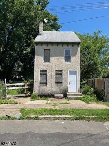 2018 Miller St, Camden City, NJ 08104