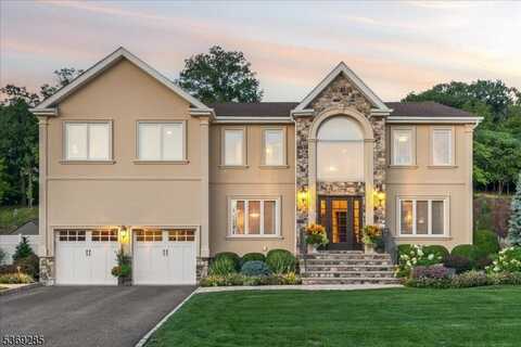 39 Fox Boro Rd, Wayne, NJ 07470