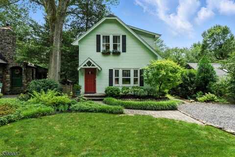 17 Rockaway Dr, Boonton, NJ 07005