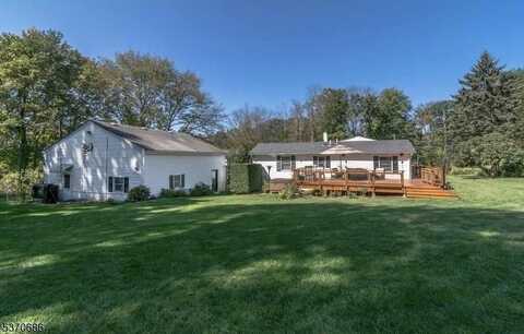 119 E Springtown Rd, Washington, NJ 07853
