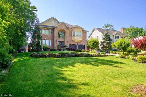 5 Acken Dr, Clark, NJ 07066