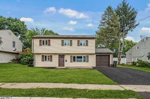 33 Holly St, Franklin, NJ 08873