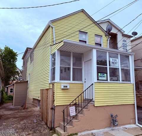 218 Geneva St, Elizabeth, NJ 07206