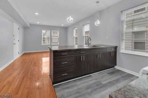 10 Walter Pl, Irvington, NJ 07111