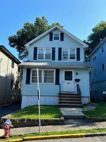 689 Probst Ave, Fairview Boro, NJ 07022