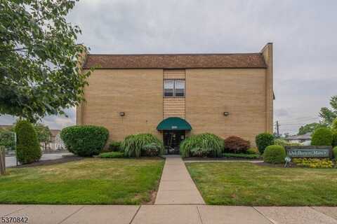 300 W Munsell Ave, Linden, NJ 07036