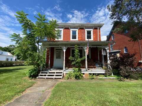 451 Main St, East Greenville, PA 18041