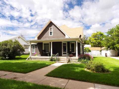 909 2nd St., Crawford, NE 69339