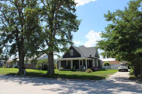 909 2nd St., Crawford, NE 69339