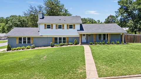240 S Beaumont Avenue, Russellville, AR 72801