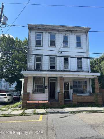 201 E MAHANOY Street, Mahanoy City, PA 17901