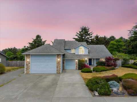 2983 Springer Drive, McKinleyville, CA 95519