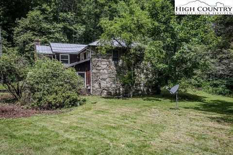 3742 US Highway 321 Boulevard, Blowing Rock, NC 28605