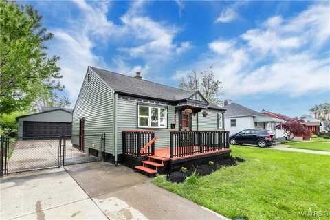 370 W Girard Boulevard, Tonawanda, NY 14217