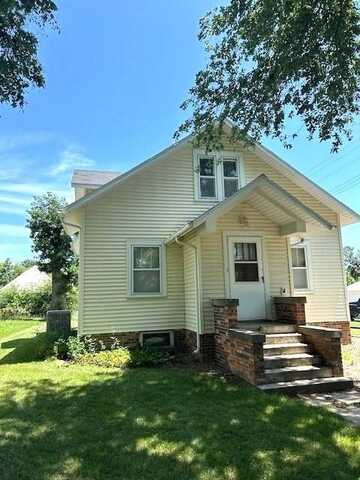301 E. Roosevelt St., Wausa, NE 68786