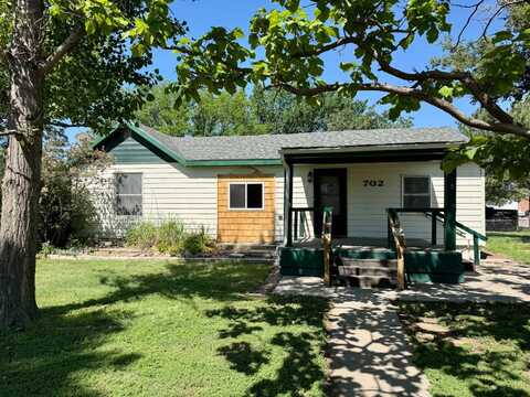 702 Cherry Ave, Goodland, KS 67735