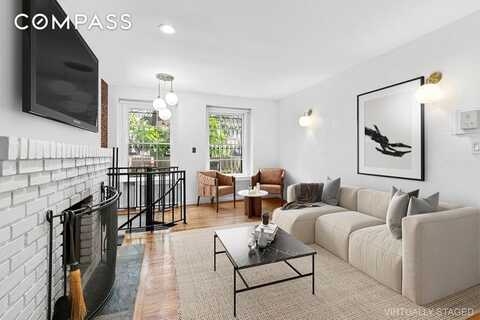 24 West 83rd Street, New York, NY 10024