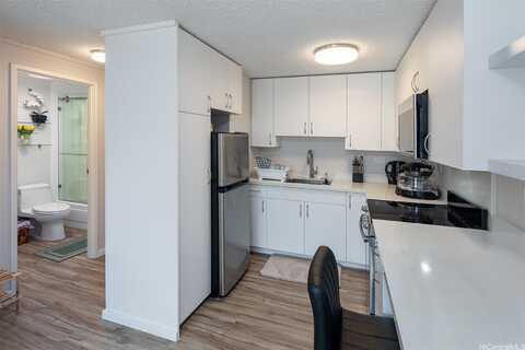 1503 Liholiho Street, Honolulu, HI 96822