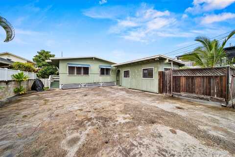 453 Ulupaina Street, Kailua, HI 96734
