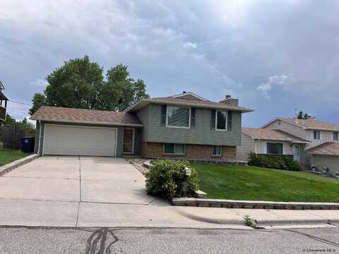 511 MONTCLAIR DR, Cheyenne, WY 82009