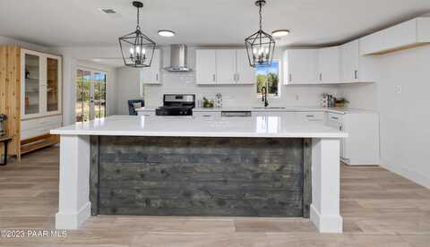 1550 S Hopi Trail, Humboldt, AZ 86327
