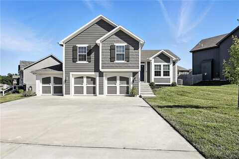 1043 E 14th Street, Kearney, MO 64060