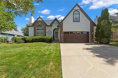 825 SE 12th Terrace, Lees Summit, MO 64081