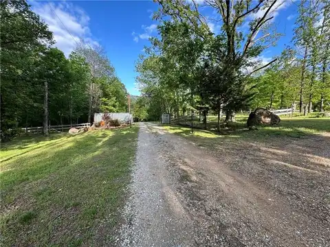 2105 NE 315 Pvt Road, Osceola, MO 64776
