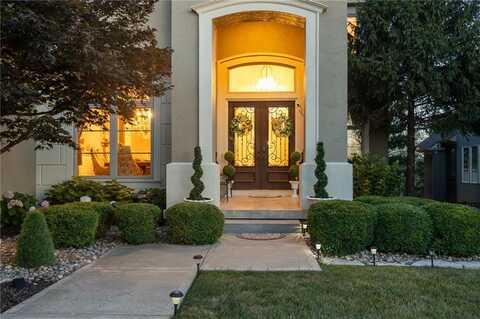 9429 W 162nd Street, Overland Park, KS 66085