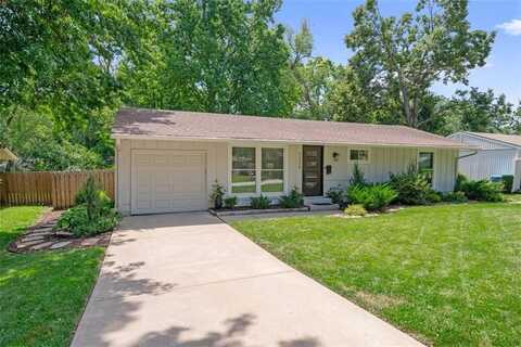 7725 Colonial Drive, Prairie Village, KS 66208