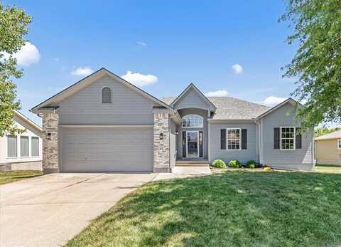 709 SW Graystone Drive, Grain Valley, MO 64029