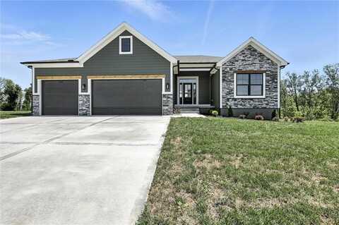 2101 Crooked Creek Drive, Kearney, MO 64060