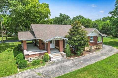6111 Woodson Road, Raytown, MO 64133