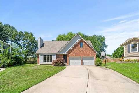 701 NE Hunters Circle, Blue Springs, MO 64014