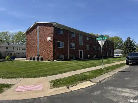 400 N 5TH Street, Eldridge, IA 52748
