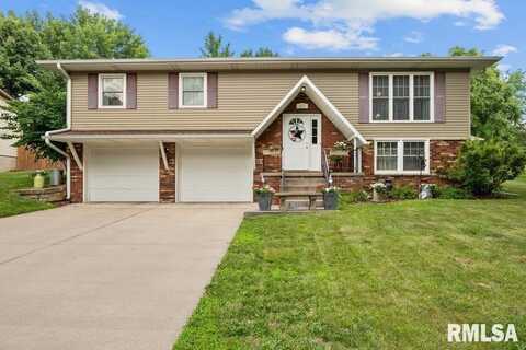 833 ROBIN Road, Muscatine, IA 52761