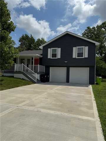 16111 Richmond Avenue W, Belton, MO 64012