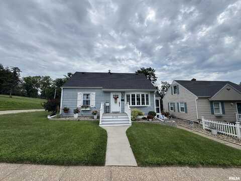 3125 PERSHING Boulevard, Clinton, IA 52732