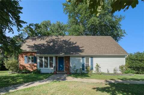 212 S MONTCLAIRE Drive, Olathe, KS 66061