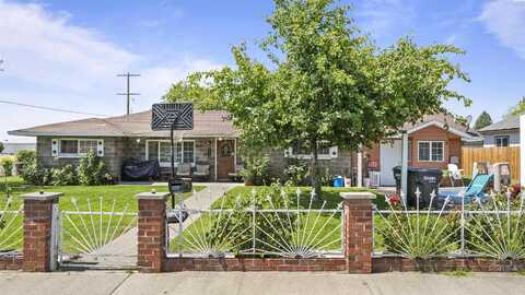 732 S Beech Ave, Pasco, WA 99301