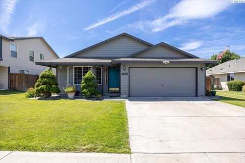 8308 Langara Dr, Pasco, WA 99301